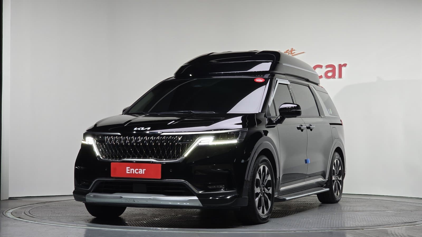 Kia Carnival 4th Generation 7-Seater Hi-Limousine Signature, November 2021