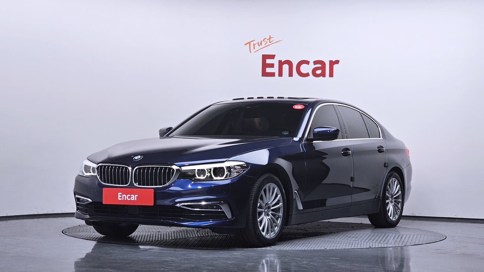 BMW 5 Series (G30) 520i Luxury, November 2019